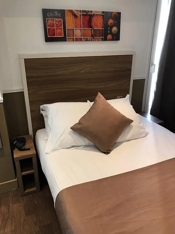 Grand Nouvel Opera Hotel 3*